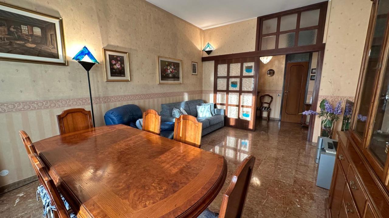 Dehomes - Two Bedrooms, Terrace, Wi-Fi, Tram To Centre & Rho Fiera Milánó Kültér fotó
